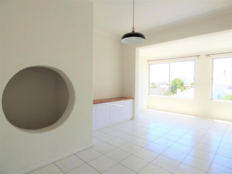To Let 3 Bedroom Property for Rent in Green Point Western Cape